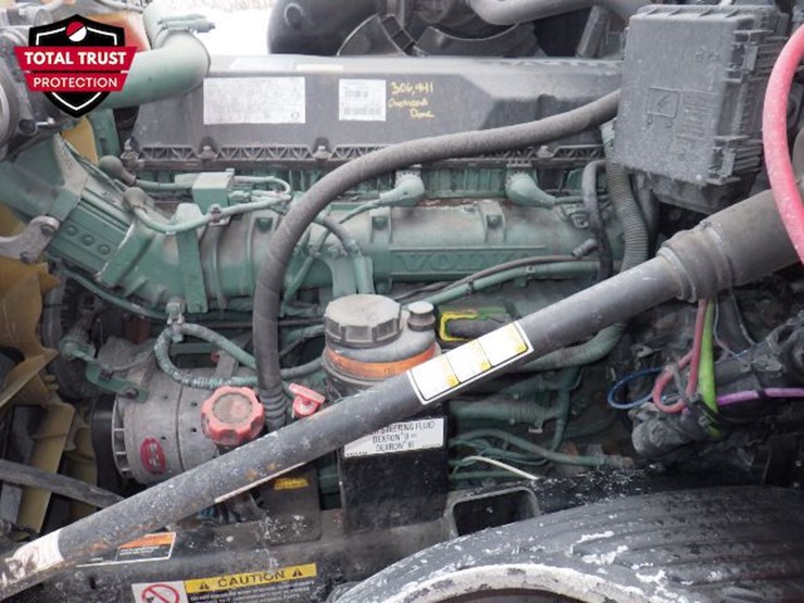 2022-volvo-vnl-760-image-25