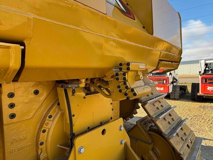 2019-caterpillar-d8t-image-15