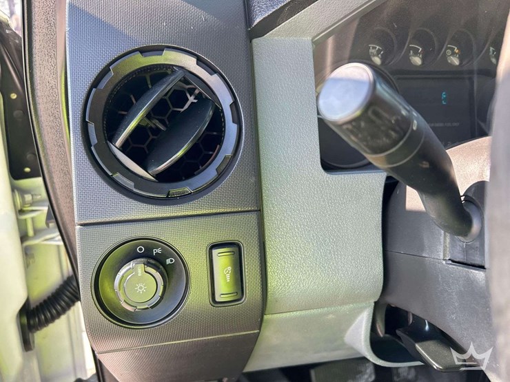 2015-ford-f350-image-15