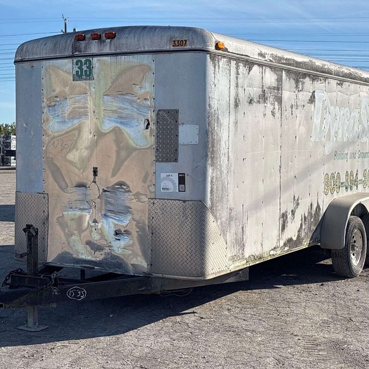 2001 T/A Enclosed Trailer