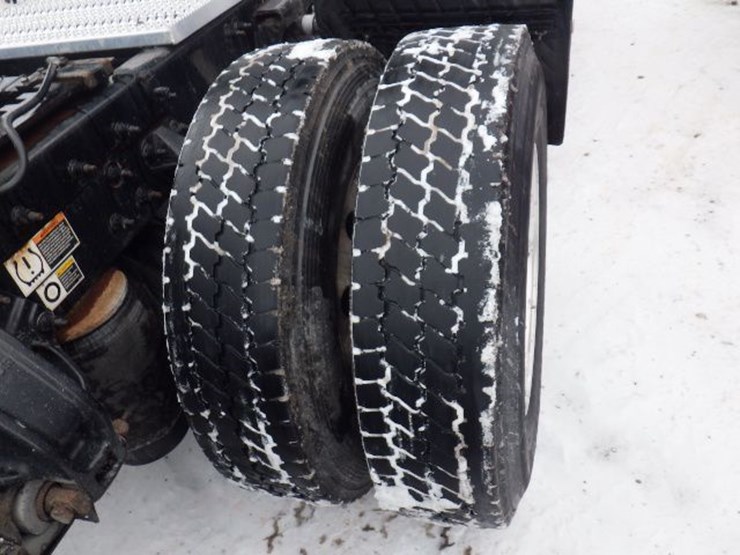 2017-peterbilt-589-image-6