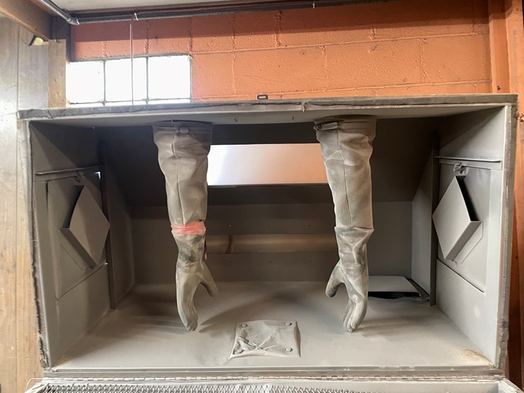 #5952-•-sandblast-cabinet-image-4