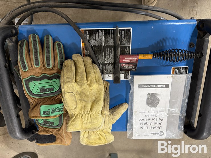 miller-millermatic-255-pulsed-mig-welder-w/apparel-&-accessories-image-13