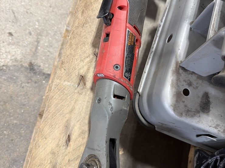 milwaukee-power-tools-&-batteries-image-8