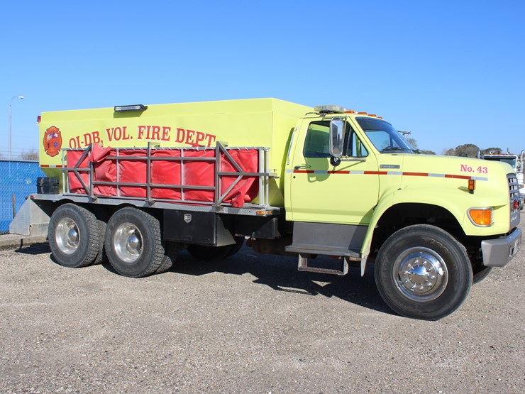 1995-ford-ft900-image-1