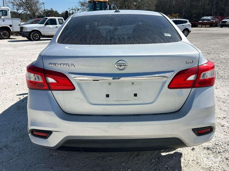 2017-nissan-sentra-sedan-image-26