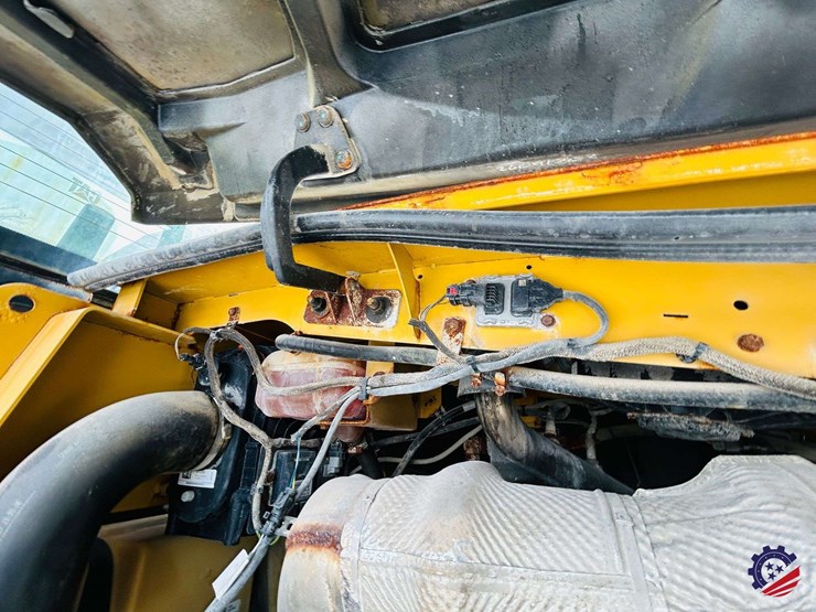 caterpillar-914m-image-68