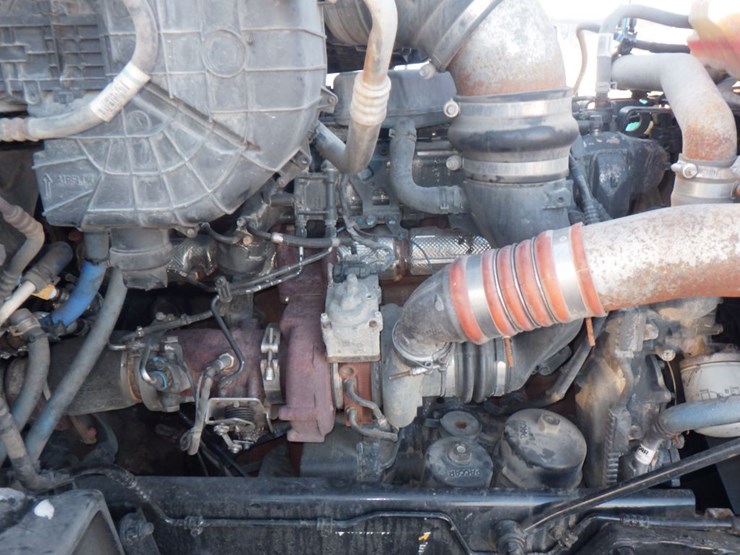 2019-peterbilt-579-image-26