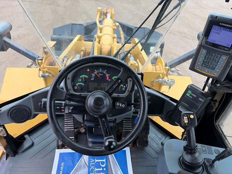 caterpillar-938h-image-14