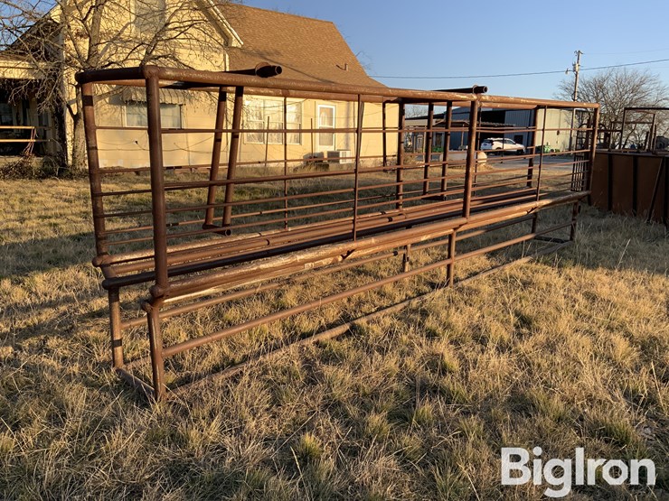 shop-made-20'-cattle-run-image-3