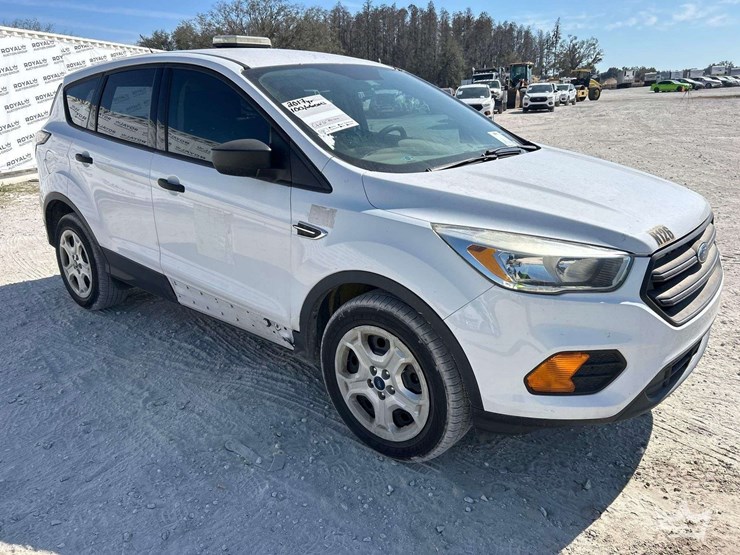 2017-ford-escape-image-2