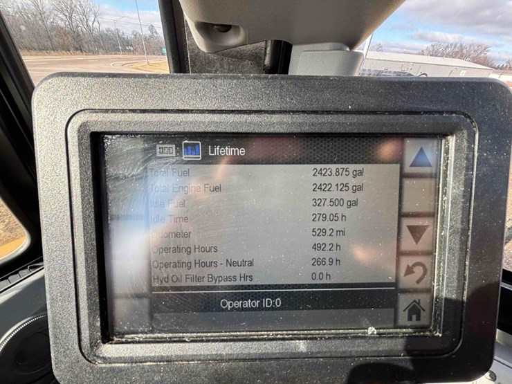 2023-caterpillar-815-image-37