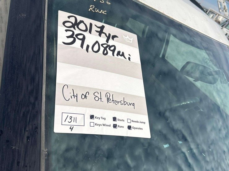 2017-ford-explorer-image-24