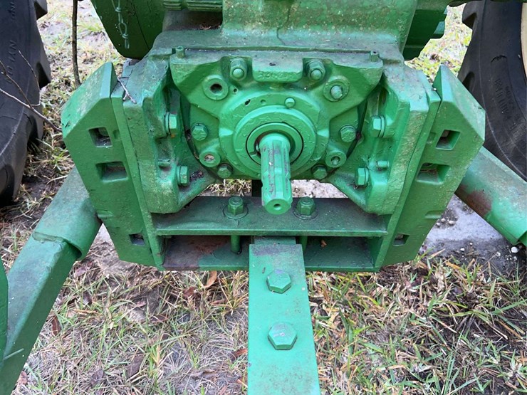 john-deere-3020-image-50
