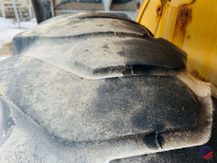 caterpillar-914m-image-27