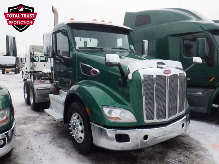 2019-peterbilt-579-image-3