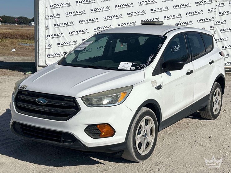 2017-ford-escape-image-1