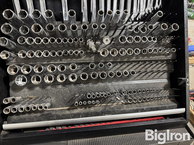 masterforce-&-montezuma-toolboxes-with-tools-image-11