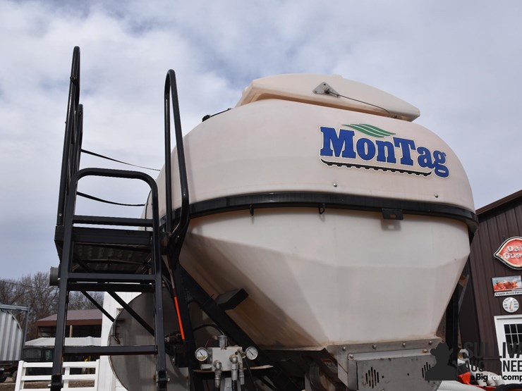 2012-kuhn-krause-gladiator-1200-8r30-strip-till-applicator-w/montag-dry-fertilizer-image-15