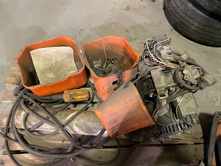 #7005-•-various-scrap-parts-image-6