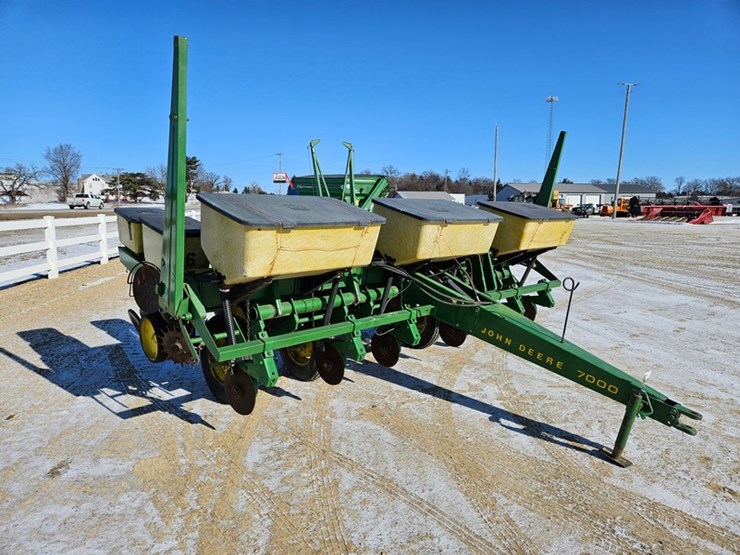 john-deere-7000-image-7