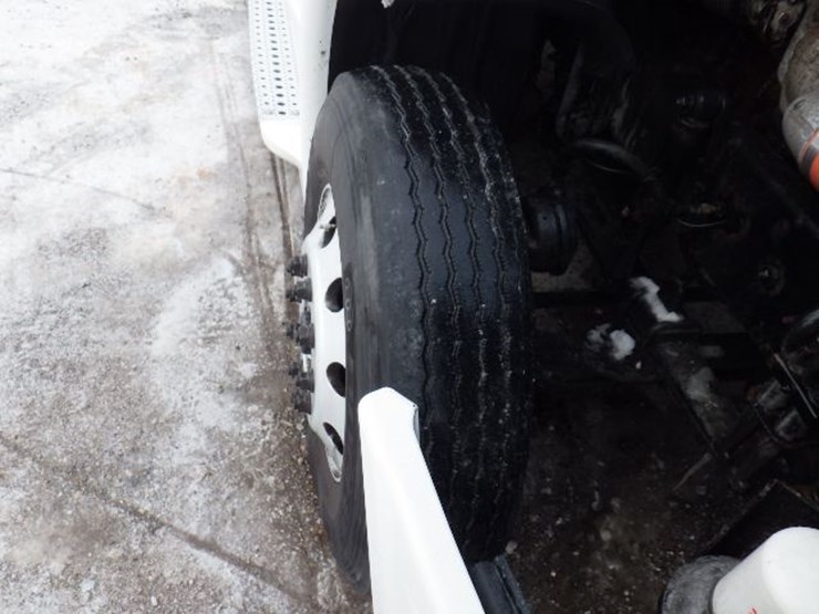 2018-freightliner-cascadia-125-image-25