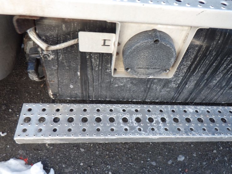 2018-freightliner-cascadia-113-image-4