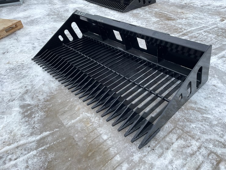 #2335-•-wolverine-skeleton-bucket-image-1