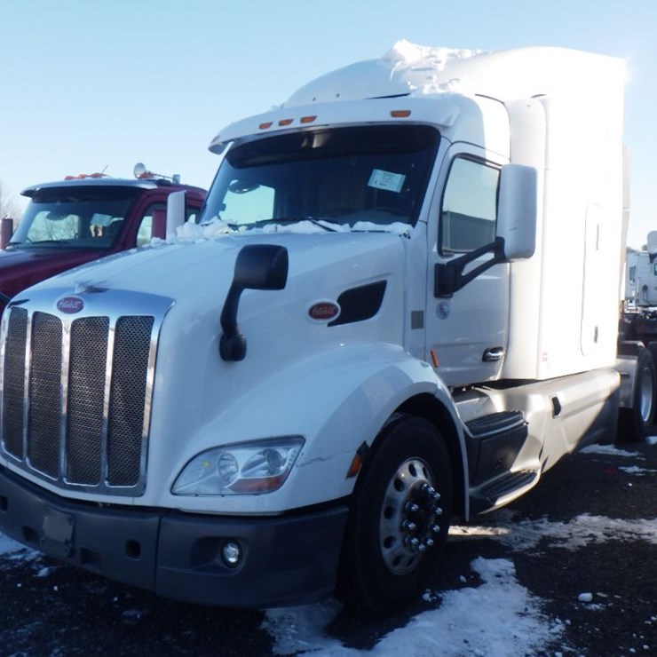 2018 PETERBILT 579