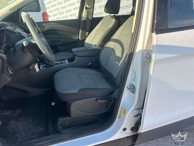 2017-ford-escape-image-12