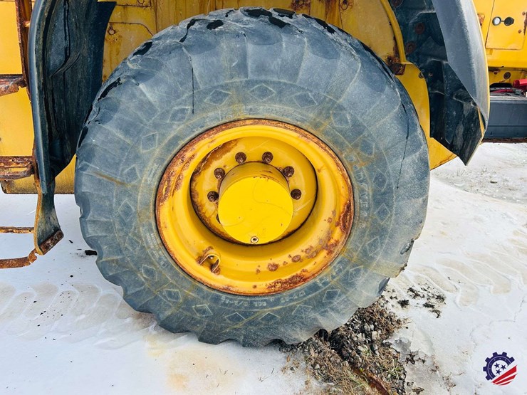 caterpillar-914m-image-24