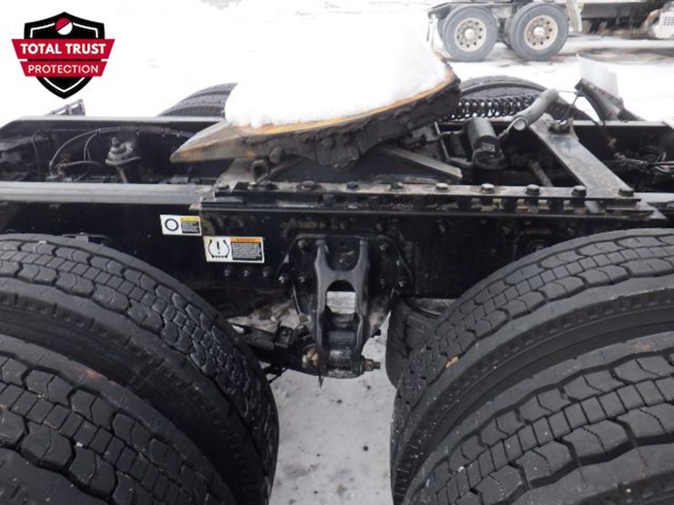 2022-kenworth-t680-image-8