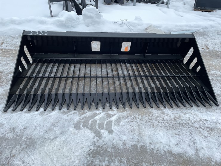 #2333-•-wolverine-skeleton-bucket-image-2