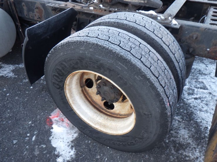 2016-international-prostar-image-7