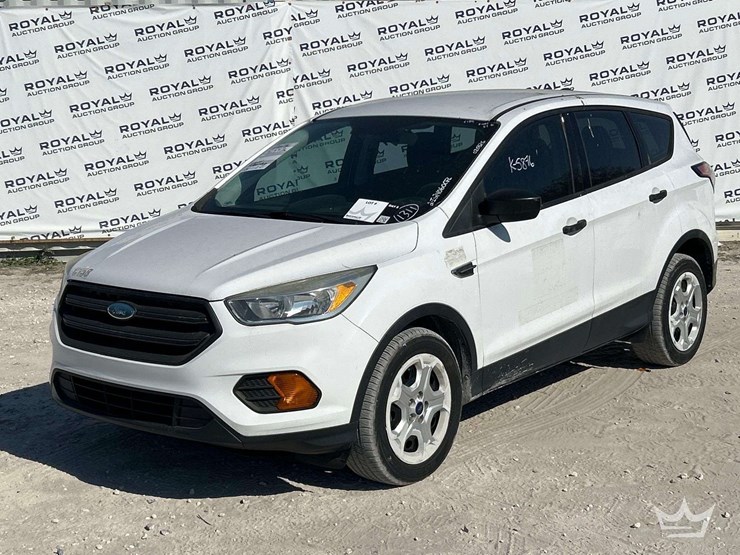 2017-ford-escape-image-1