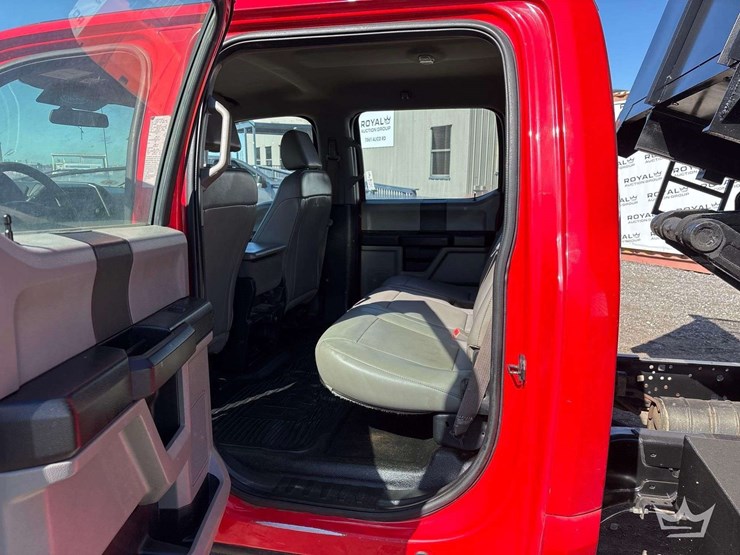 2018-ford-f350-image-12