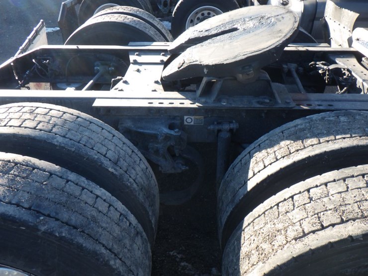 2018-peterbilt-579-image-4