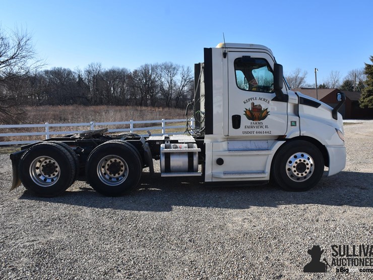 2019-freightliner-cascadia-116-t/a-truck-tractor-image-4