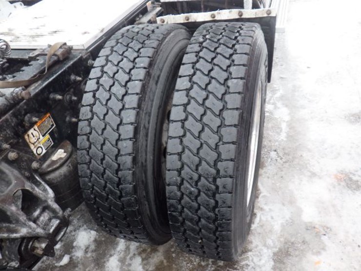 2017-peterbilt-579-image-6