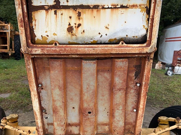 minneapolis-moline-g1050-image-9