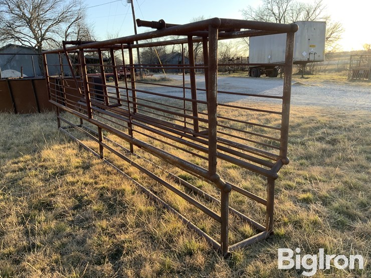 shop-made-20'-cattle-run-image-5