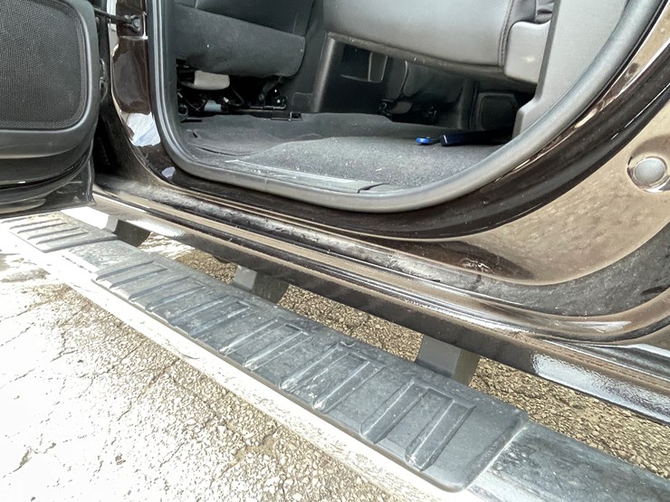 #4000-•-2019-chevy-silverado-high-country-pickup-(has-wi-title)-image-38