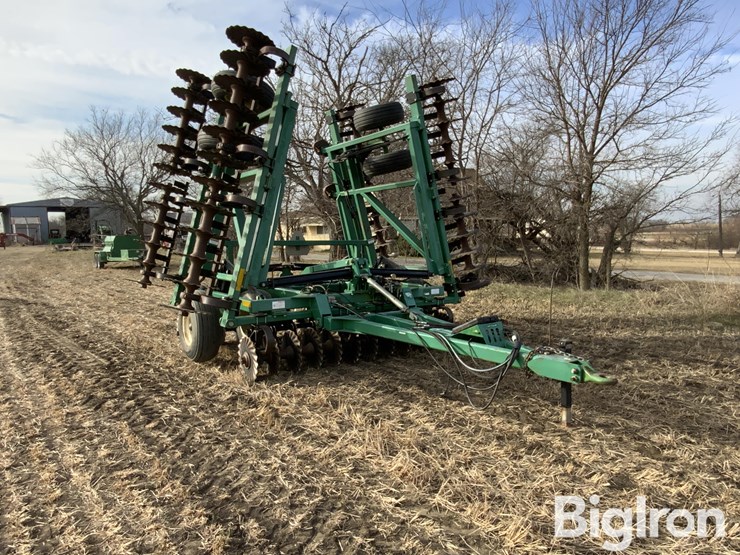 great-plains-3000tt-image-3