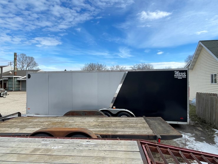 #4004-•-2016-enclosed-24'-rc-trailer-(has-wi-title)-image-8