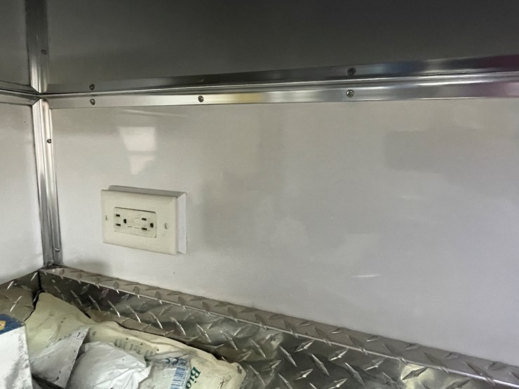 1999-united-expressline-image-39