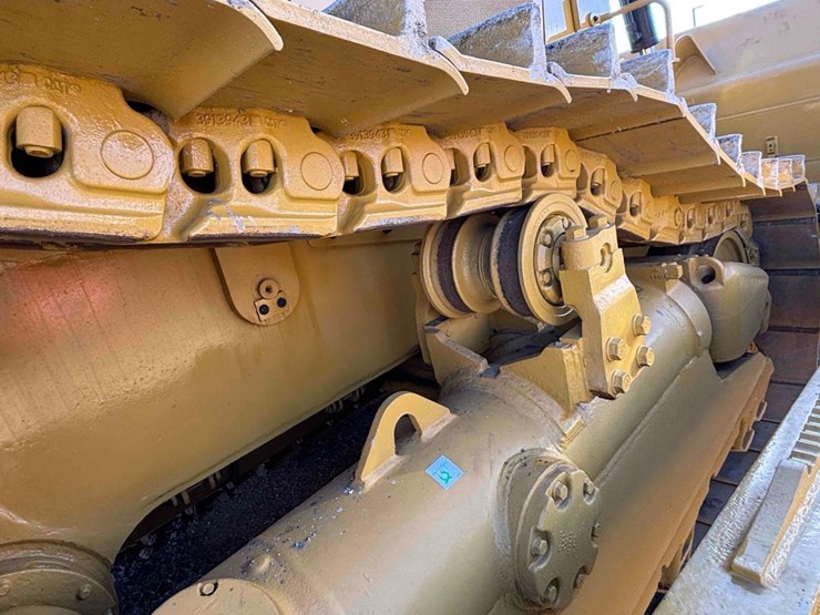 2019-caterpillar-d8t-image-27