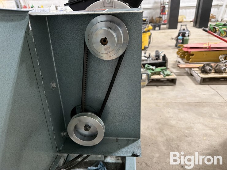 2023-ellis-1600-mitre-band-saw-image-8