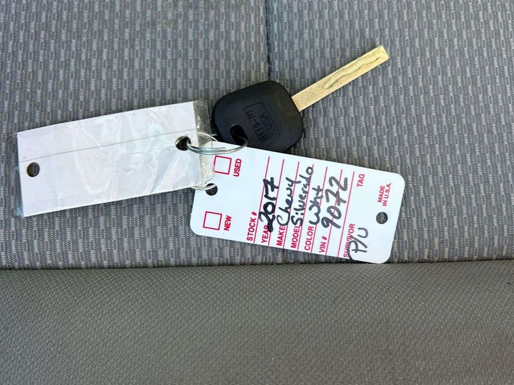 2017-chevrolet-silverado-1500-image-22