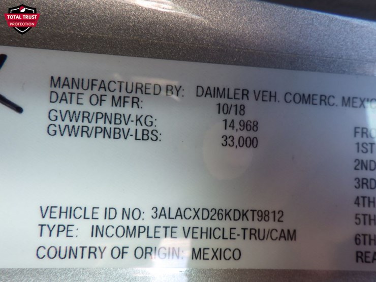 2019-freightliner-m2-106-image-14