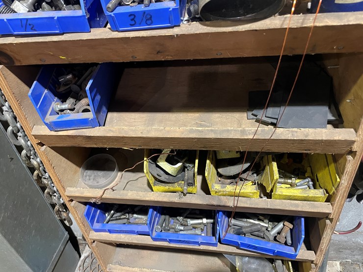 #7018-•-miscellaneous-hardware-and-bolt-bins-image-4